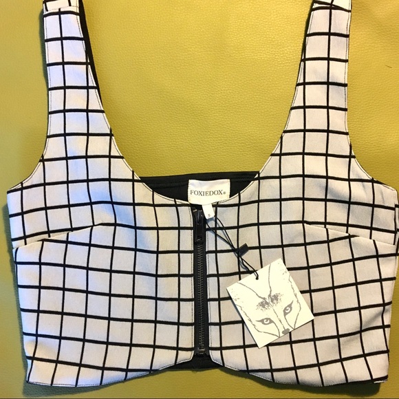 Forever 21 Tops - Foxiedox Crop Top